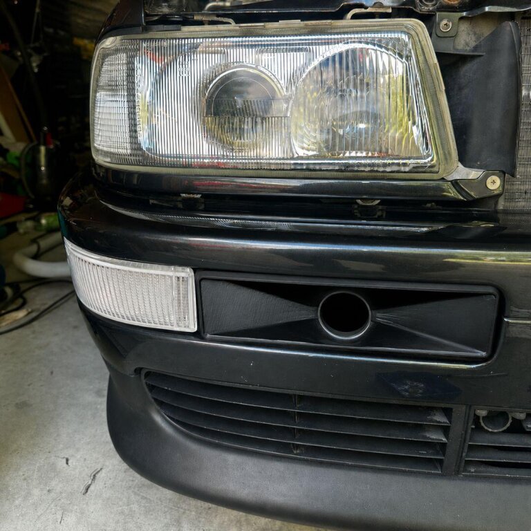 Wlot powietrza zamiast halogenu Audi 80 B4 Audi 90 55 mm (2)