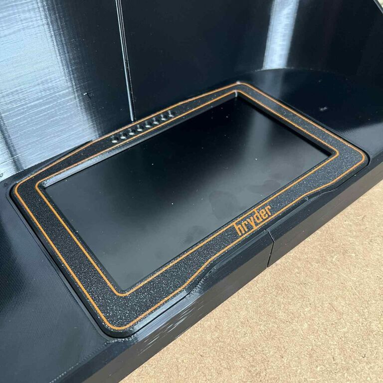 Dashboard Adapter BMW E28 pod licznik ECUMaster i Hryder Motorsport (2)