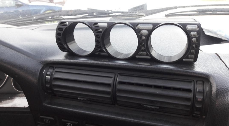 Kratka nawiewu pod 3 wskaźniki 52 mm BMW E30 Turbo (2)