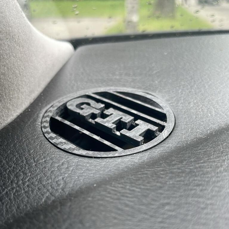 Kratka Emblemat deska rozdzielcza VW GOLF IV mk4 (7)